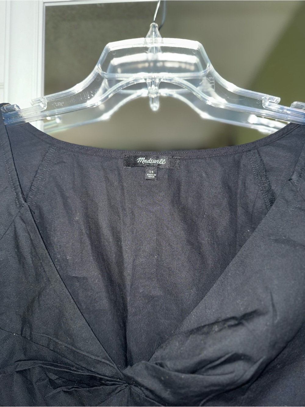 Black Cap-Sleeve Twist Front Top Madewell - Picture 2 of 5